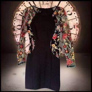 A. Byer size Jr. 5 black sheer embroidered long sleeved bodycon dress